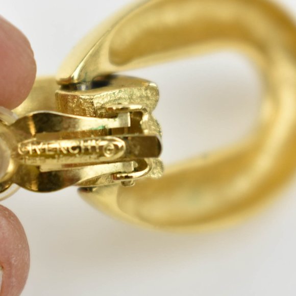 GIVENCHY: Gold, Metal Oval Link Earrings (mn) - Picture 5 of 6